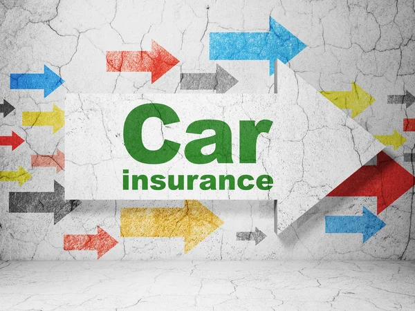 Versicherungskonzept: Pfeil mit Autoversicherung auf Grunge-Wand-Hintergrund — Stockfoto