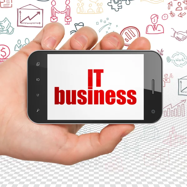 Концепция бизнеса: ручной смартфон с ИТ-бизнесом на дисплее — стоковое фото