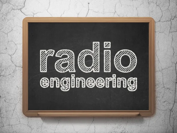 Bilim kavramı: Kara tahta arka plan üzerinde radyo Mühendisliği