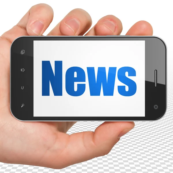 Concepto de noticias: Smartphone de mano con noticias en pantalla —  Fotos de Stock