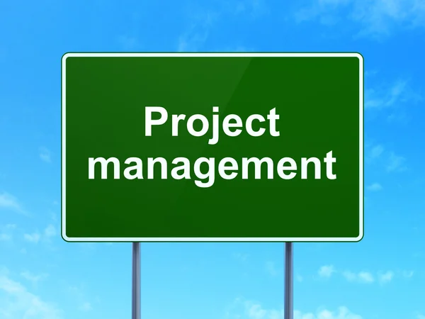 Conceito de financiamento: Project Management on road sign background — Fotografia de Stock