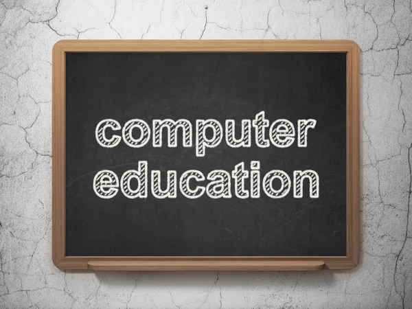 概念の学習: 黒板背景にコンピューター教育 — ストック写真