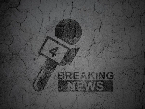 Nachrichtenkonzept: Breaking News und Mikrofon auf Grunge-Hintergrund — Stockfoto