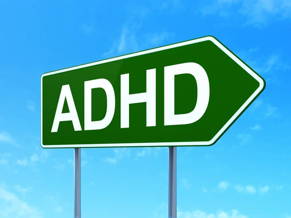 Концепція охорони здоров'я: ADHD на фоні дорожнього знаку — стокове фото
