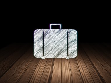 Tatil kavramı: grunge karanlık odada çanta