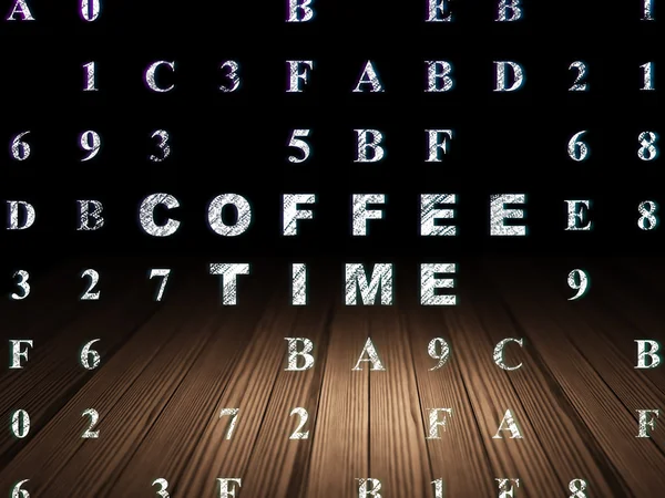 Zaman çizelgesi kavramı: grunge karanlık odada kahve saati — Stok fotoğraf
