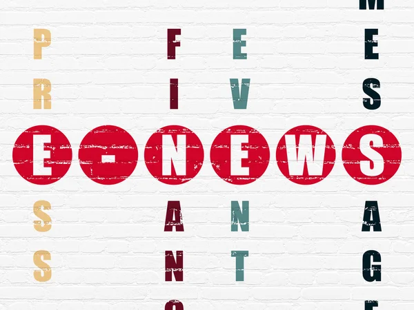 Concept de nouvelles : mot E-news dans la résolution de mots croisés Puzzle — Photo