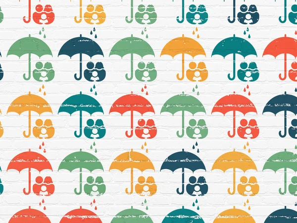 Versicherungskonzept: Regenschirm-Symbole auf Wandhintergrund — Stockfoto