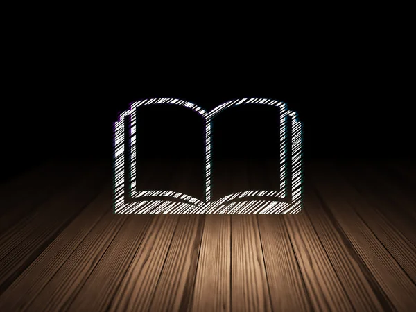 Вивчення концепції: Книга в гранжевій темній кімнаті — стокове фото