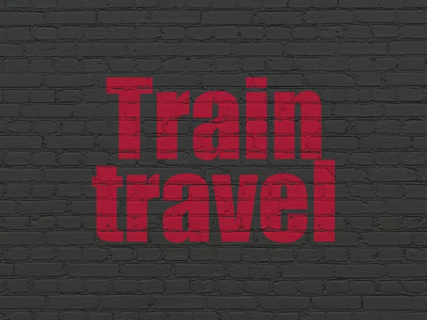 Vakantie concept: treinreizen op muur achtergrond — Stockfoto