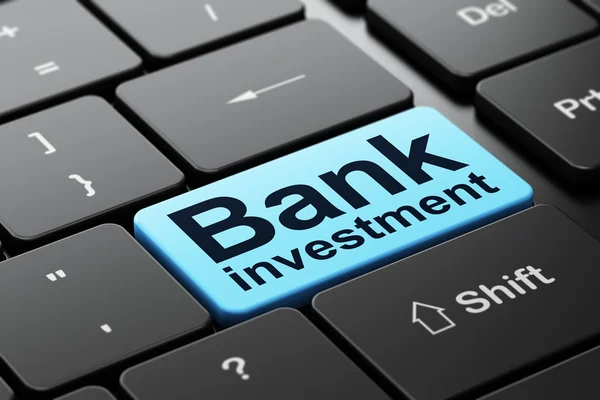 Concepto de dinero: Bank Investment en el fondo del teclado del ordenador —  Fotos de Stock