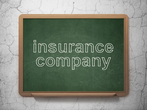 Versicherungskonzept: Versicherungsgesellschaft auf Kreidetafel — Stockfoto
