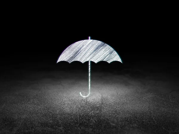 Privatsphäre-Konzept: Regenschirm im Grunge Dark Room — Stockfoto