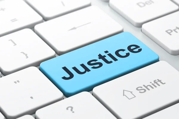 Pojęcie prawa: sprawiedliwości na tle klawiatury komputera — Zdjęcie stockowe
