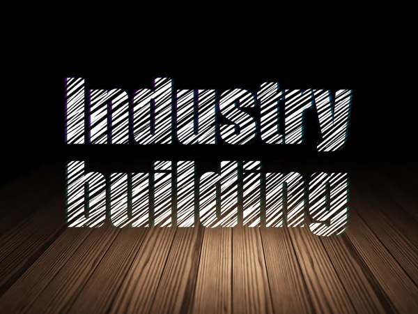 Концепция отрасли: Промышленное строительство в гранжевой темной комнате — стоковое фото