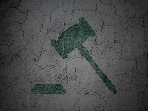 Law concept: Gavel on grunge wall background — Φωτογραφία Αρχείου