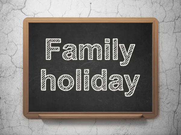 Koncept cestování: rodinná dovolená na tabuli pozadí — Stock fotografie