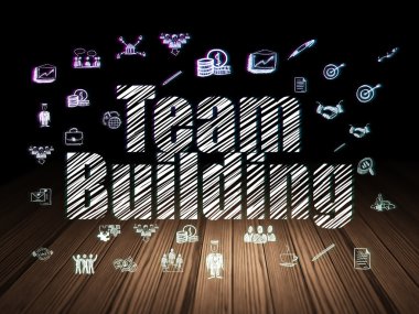 Ekonomi kavramı: grunge karanlık odada ekip oluşturma