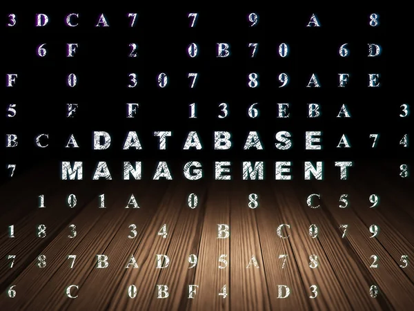 Концепція бази даних: Управління базами даних в гранжевій темній кімнаті — стокове фото