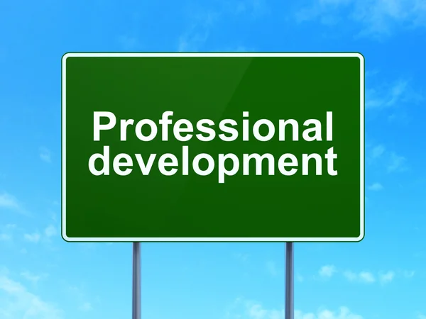 Utbildning koncept: professionell utveckling på väg tecken bakgrund — Stockfoto