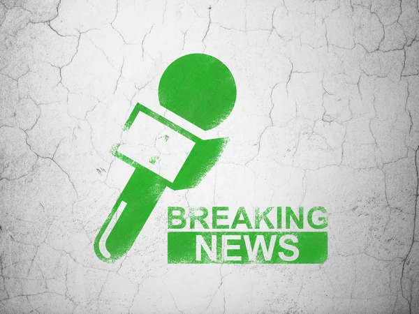 Nieuws concept: Breaking News En Microfoon op muur achtergrond — Stockfoto