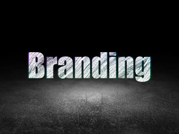 Marketingkonzept: Branding im Grunge Dark Room — Stockfoto