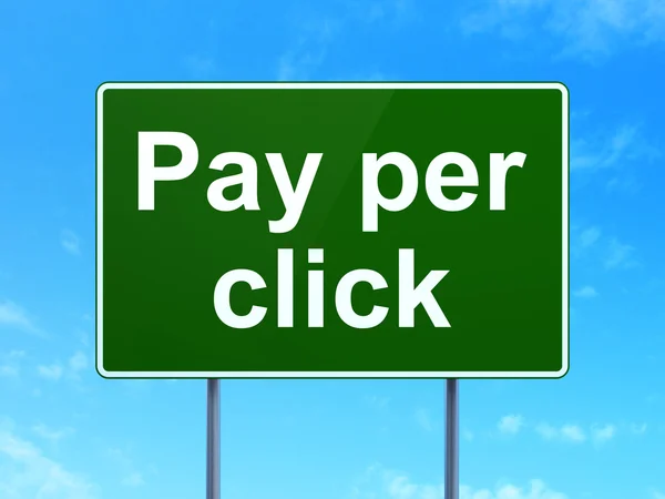 Conceito de marketing: Pay Per Click on road sign background — Fotografia de Stock