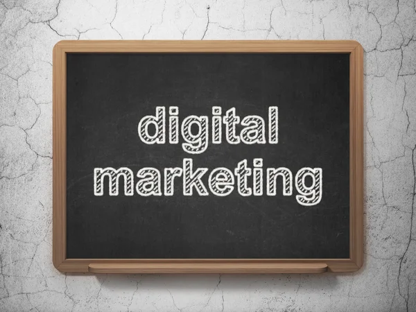 Marketing concept: Digital Marketing on chalkboard background — 图库照片