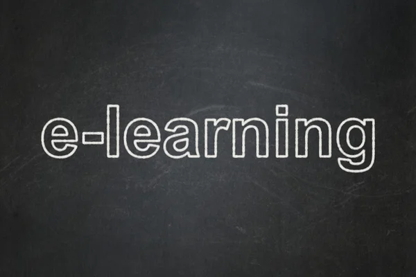 Conceito de educação: E-learning on chalkboard background — Fotografia de Stock