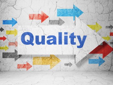 Pazarlama kavramı: grunge duvar arka plan üzerinde kalitesi ile ok