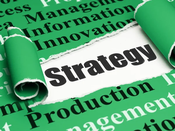 Концепция бизнеса: черный текст Стратегия под листом рваной бумаги — стоковое фото