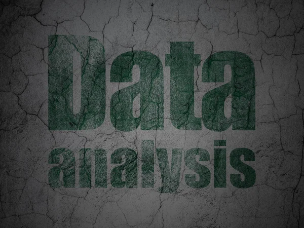 Conceito de informação: Análise de dados no fundo da parede grunge — Fotografia de Stock