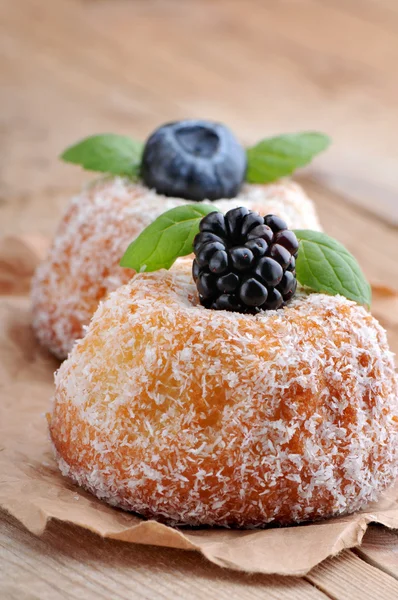 Pasteles con arándanos, moras  . — Foto de Stock