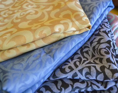 Eşarp elbise dükkanı sergilenen