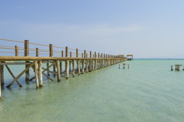 Bir tropik ada Beach ahşap İskelesi