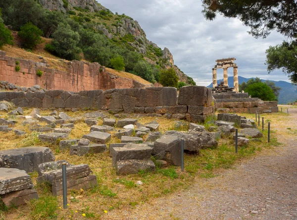 Panoramatický Pohled Chrám Athena Pronaia Mezi Horami Delphi Řecko Proti — Stock fotografie