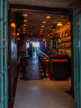 Yunanistan 'daki Mykonos Adası' nın Küçük Venedik 'ine Negritta barından bakın