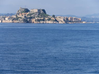 Yunanistan 'ın Korfu adasındaki Eski Kale' ye deniz manzarası