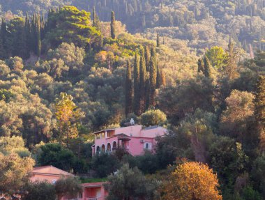 Yunanistan 'ın Korfu adasında bir turist kasabası Agios Gordios