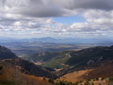 Yunanistan 'ın Evia adasında Dirfys Dağı' ndan panoramik manzara