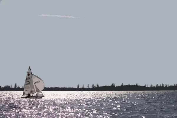 Barca a vela a vela su un lago sotto un cielo blu — Foto Stock