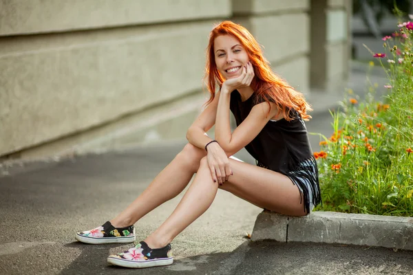 Jovem mulher bonita — Fotografia de Stock