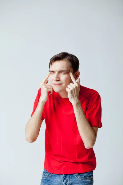 Young people with poor eyesight — Stock Photo, Image