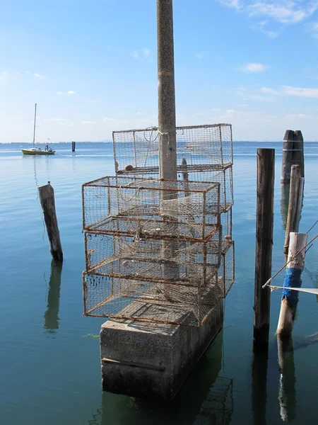 Cages métalliques utilisées pour la pêche — Photo