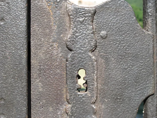 Buraco de uma velha fechadura de ferro — Fotografia de Stock