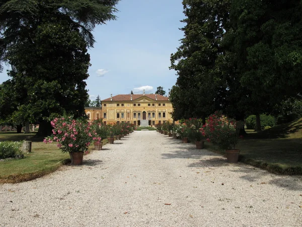 Villa Bissari Curti in de stad Vicenza, Italië — Stockfoto