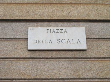 Piazza della Scala genel trafik işareti