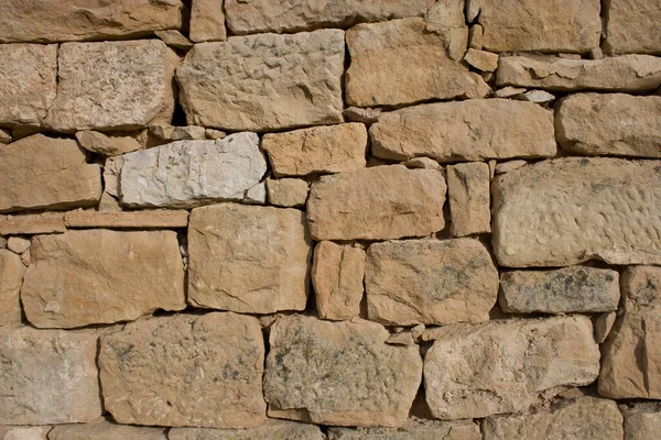 Bir evin kırsal kayalık duvarları