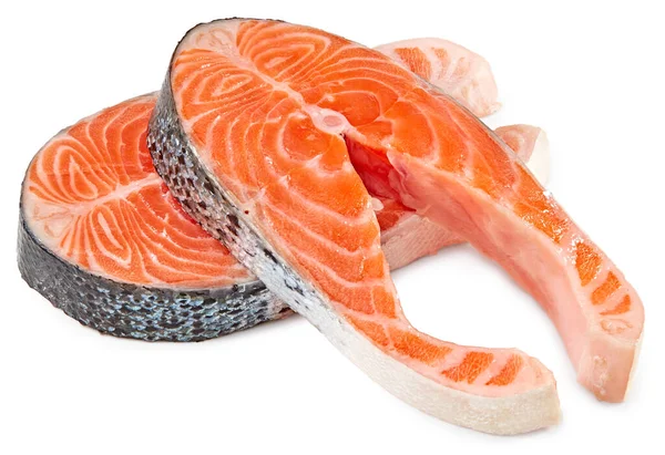Bir dilim çiğ balık, somon, alabalık, biftek, beyaz arka planda izole edilmiş, kırpma yolu, tam derinlik