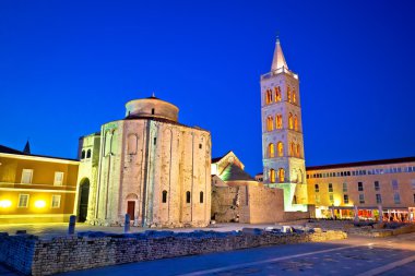 Zadar tarihi Meydanı ve kilise
